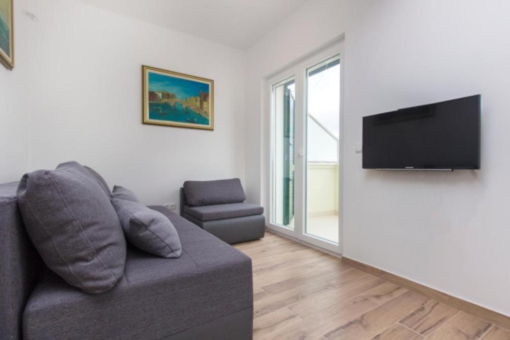 Riva 2 Appartement Krapanj Buitenkant foto