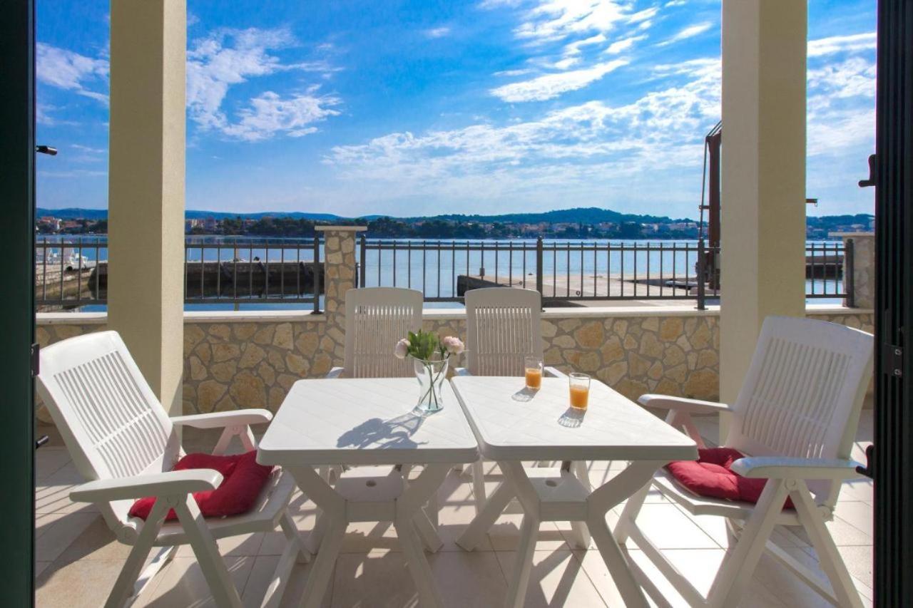 Riva 2 Appartement Krapanj Buitenkant foto